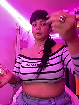 Hot beauty   online show from March 13, 5:01 am