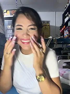 Snapshot of Hot_beauty__ chatting on March 4, 3:00 am Hot beauty online show from March 4, 3:00 am