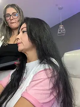 Snapshot of Hot_beauty__ chatting on October 13, 12:34 am Hot beauty online show from October 13, 12:34 am