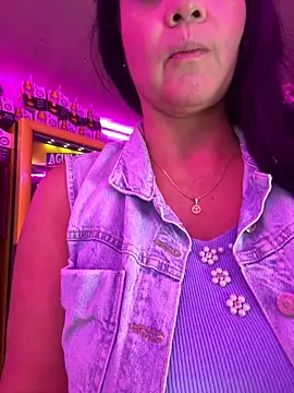 Hot beauty   online show from March 19, 2:11 am