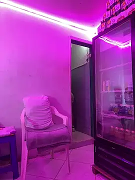 Hot beauty   online show from February 26, 3:28 am