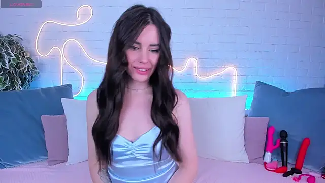Snapshot of rossy_babe_ chatting on March 13, 3:22 am rossy babe online show from March 13, 3:22 am