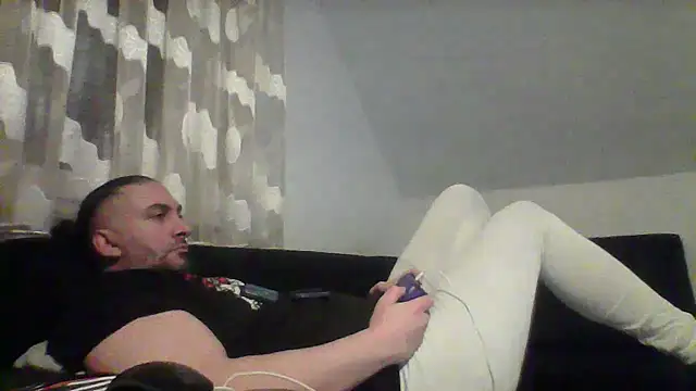 Snapshot of NewyorkDimi chatting on March 12, 2:52 am NewyorkDimi online show from March 12, 2:52 am