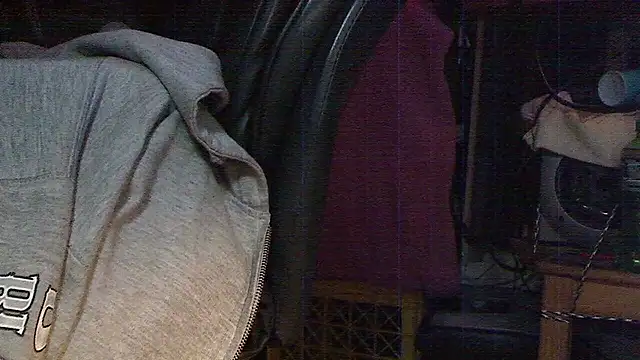 DREAMZ420 online show from December 3, 8:58 am