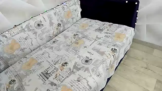 Sweet Lanaaaaa online show from December 19, 6:10 pm