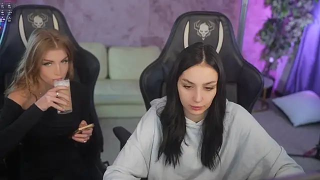 Snapshot of Stacy054 chatting on January 11, 11:39 am Stacy054 online show from January 11, 11:39 am