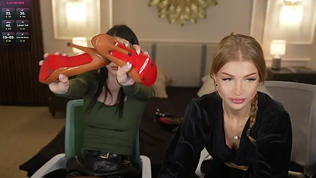 Snapshot of Stacy054 chatting on February 6, 8:54 am Stacy054 online show from February 6, 8:54 am