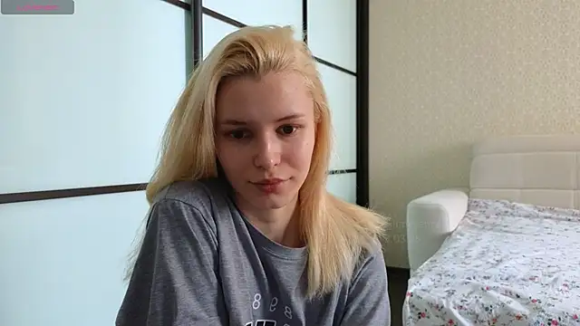 Snapshot of elsa_limerence chatting on March 3, 8:08 am elsa limerence online show from March 3, 8:08 am