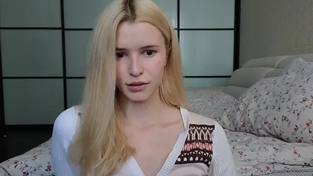 Snapshot of elsa_limerence chatting on October 3, 10:50 am elsa limerence online show from October 3, 10:50 am