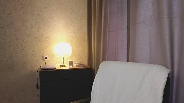 Snapshot of elsa_limerence chatting on June 27, 4:24 pm elsa limerence online show from June 27, 4:24 pm