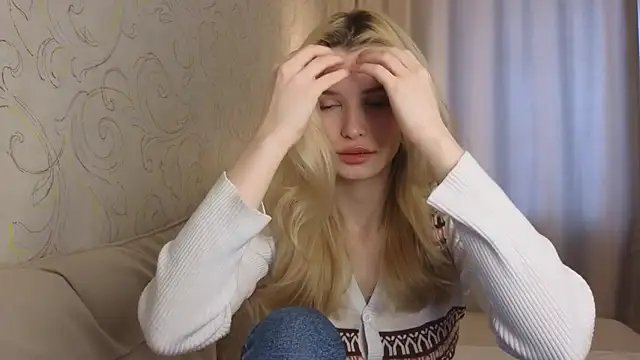 Snapshot of elsa_limerence chatting on February 26, 5:07 am elsa limerence online show from February 26, 5:07 am