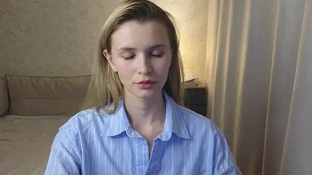 elsa limerence online show from May 21, 5:43 pm