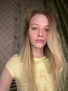 Evvie Summn1 online show from February 1, 2:37 pm