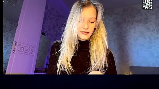 Snapshot of Evvie_Summn1 chatting on September 30, 4:29 am Evvie Summn1 online show from September 30, 4:29 am