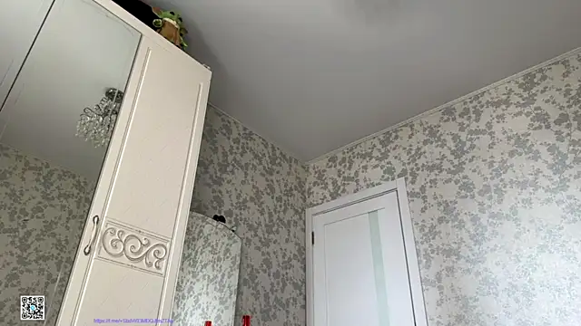 Snapshot of Evvie_Summn1 chatting on October 18, 9:00 am Evvie Summn1 online show from October 18, 9:00 am