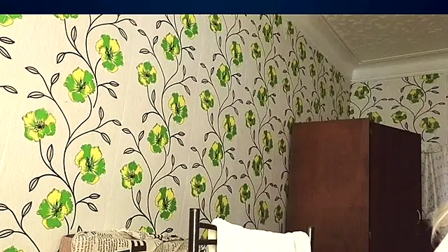 Evvie Summn1 online show from May 30, 6:31 am