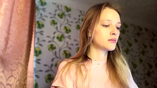 Evvie Summn1 online show from March 23, 9:31 am