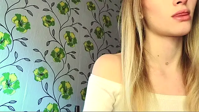 Evvie Summn1 online show from May 25, 2:16 pm