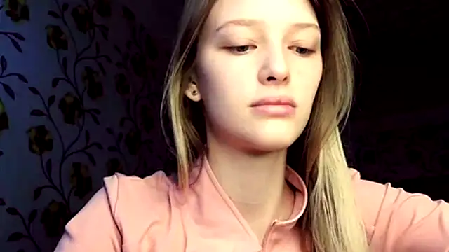 Evvie Summn1 online show from June 30, 5:29 am
