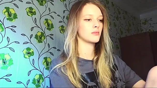 Evvie Summn1 online show from May 31, 3:34 am