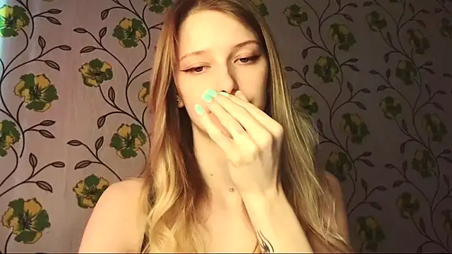 Evvie Summn1 online show from May 12, 2:23 pm