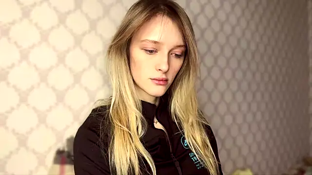 Evvie Summn1 online show from February 27, 4:56 am