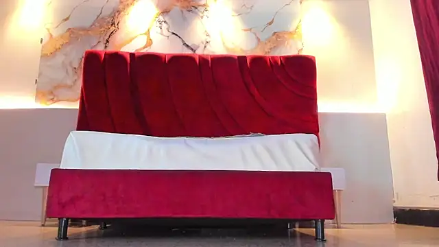 MAISE HILL1 online show from November 13, 1:15 pm