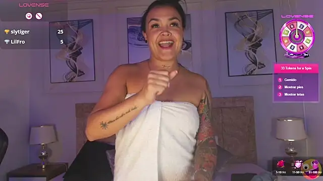 Snapshot of lyn_adamns chatting on March 6, 3:02 am lyn adamns online show from March 6, 3:02 am