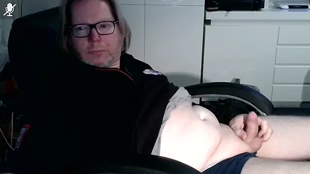 VSteph online show from November 19, 10:54 pm