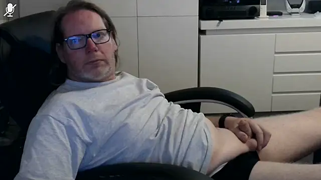 VSteph online show from July 6, 8:44 pm