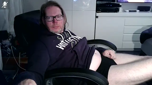 VSteph online show from October 30, 9:11 pm