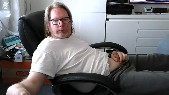 VSteph online show from May 1, 1:38 pm