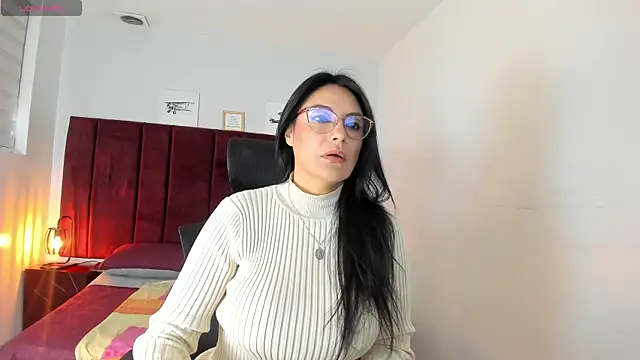 Zuzana21 online show from March 10, 1:00 pm