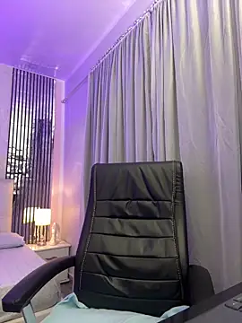 liss black online show from February 11, 4:12 am