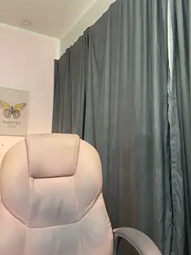 liss black online show from November 15, 3:21 am