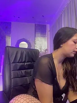Snapshot of liss_black chatting on July 1, 3:40 am liss black online show from July 1, 3:40 am