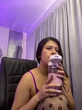 liss black online show from March 30, 3:52 am