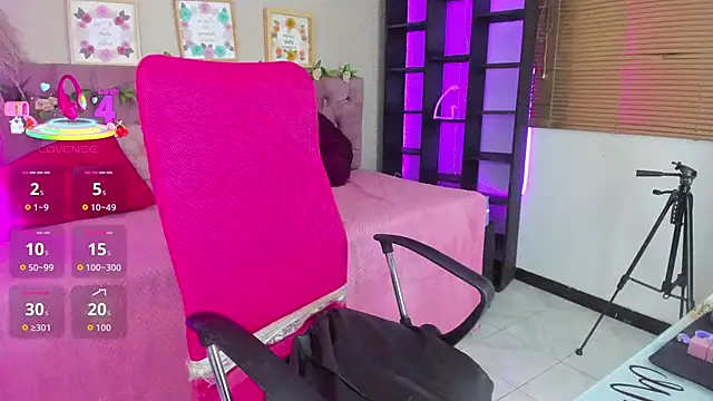 Lia Keen online show from October 27, 8:21 pm