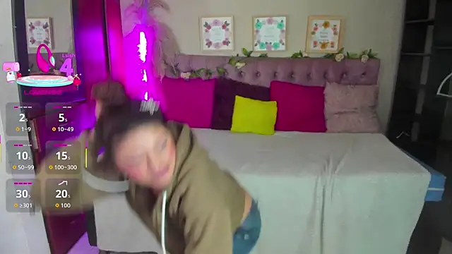 Lia Keen online show from November 27, 7:36 pm