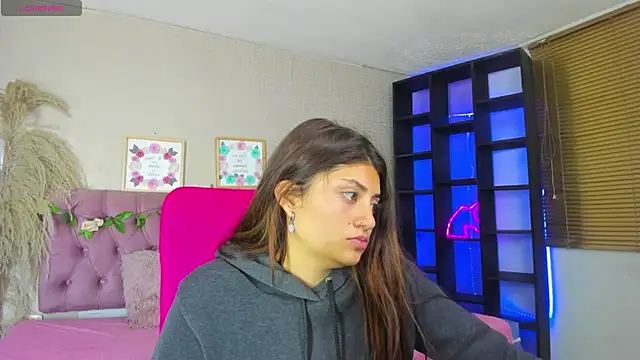 Lia Keen online show from October 15, 8:06 pm