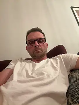 Perry devot online show from June 6, 8:25 pm