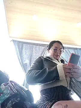 Snapshot of ambar_07 chatting on March 7, 7:49 pm ambar 07 online show from March 7, 7:49 pm