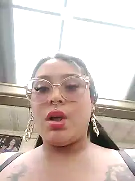 Snapshot of ambar_07 chatting on February 10, 6:13 pm ambar 07 online show from February 10, 6:13 pm