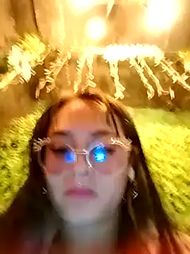 Snapshot of ambar_07 chatting on January 14, 10:55 pm ambar 07 online show from January 14, 10:55 pm