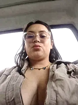 Snapshot of ambar_07 chatting on February 24, 9:52 pm ambar 07 online show from February 24, 9:52 pm