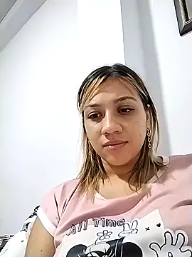 Snapshot of nina_carther chatting on March 19, 12:59 am nina carther online show from March 19, 12:59 am