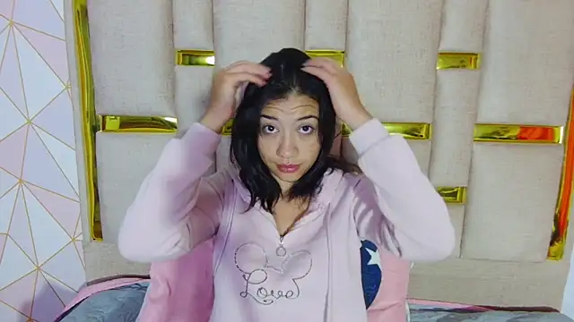 nina carther online show from February 5, 10:00 am