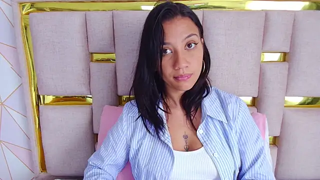 nina carther online show from April 16, 9:39 pm