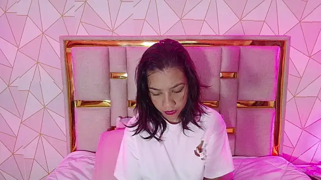 nina carther online show from April 15, 11:16 am