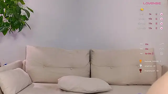 duomooncouple online show from November 15, 8:51 am